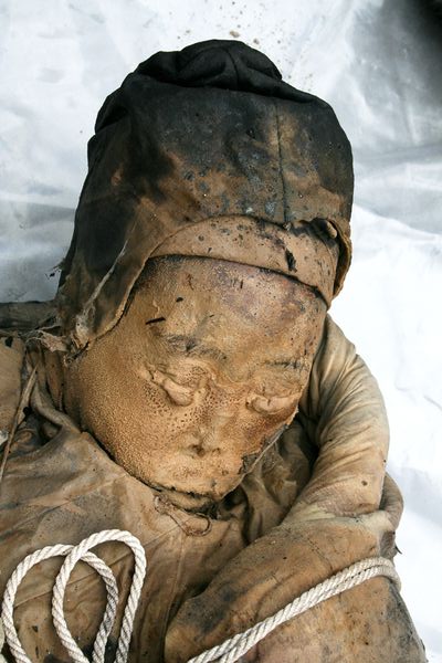 "Wet Mummy" Face china-ming-dynasty-mummy