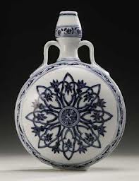 Yongle moon flask used as a doorstop sells for $1.3 million yongle-vase