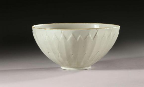$3 Dollar Yard Sale Ding Bowl Nets 2.2 Million At The Auction ding-bowl