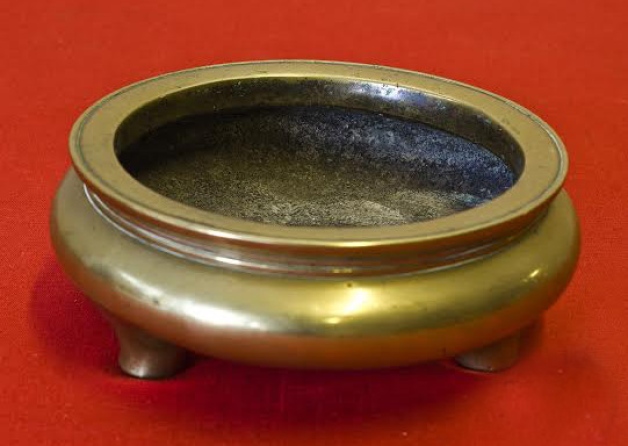 Bronze Censer Found In Scottish Garage Sells For 16K bronze-censer