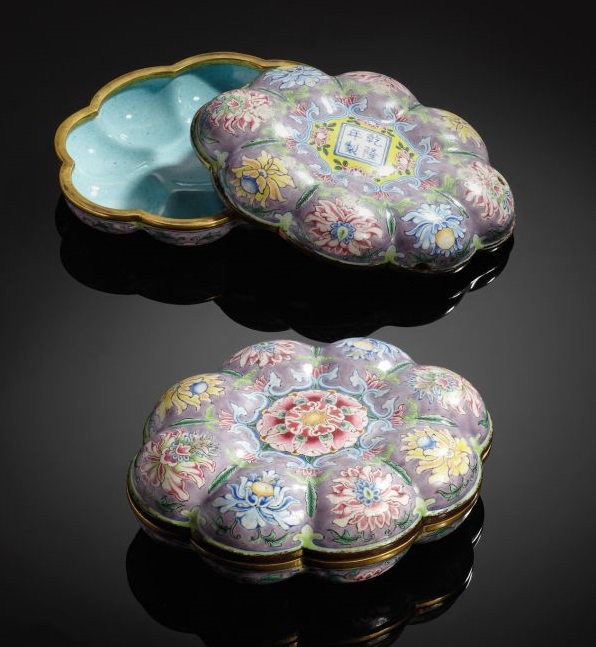 Qianlong Canton Boxes Sell For £52,000 In Edinburgh pair-canton-qianlong-boxes