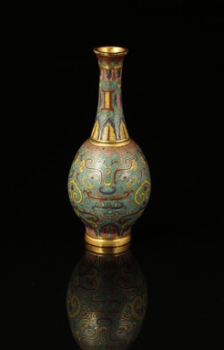 Duke’s Auction House Claim To Have Decoded Chinese Mystery qianlong-vase
