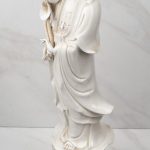 Chinese white porcelain Figurine, Blanc de Chine - Statue of Kwan Yin - 20" Chinese white porcelain Figurine, Blanc de Chine - Statue of Kwan Yin - 20"