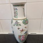 Large Vintage chinese famille rose porcelain vase Large Vintage chinese famille rose porcelain vase