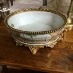Compagnie des Indes gilt bronze planter, 18th century Qianlong very good condition Compagnie des Indes gilt bronze planter, 18th century Qianlong very good condition