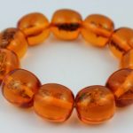 Chinese Unusual Yellow Beads Inlay Bees Bangle 9.5cm outside x 7.5cm Inside