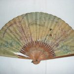ANTIQUE OR VINTAGE CHINESE BAMBOO AND PAPER DECORATED FAN ANTIQUE OR VINTAGE CHINESE BAMBOO AND PAPER DECORATED FAN
