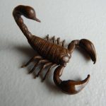 JAPANESE CHINESE BRONZE HAND CARVED SCORPION STATUE JAPANESE CHINESE BRONZE HAND CARVED SCORPION STATUE