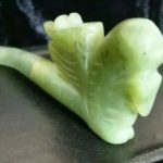 Vintage 20C CHINESE HAND CARVED celadon green JADE " smoking pipe" Vintage 20C CHINESE HAND CARVED celadon green JADE " smoking pipe"