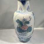 A Superb LargeVintage Chinese Vase with Beautiful Flowers & Light Pastel Colours A Superb LargeVintage Chinese Vase with Beautiful Flowers & Light Pastel Colours