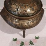 Superb Chinese Bronze tripod incense burner Quing Dynasty 1644-1912 Superb Chinese Bronze tripod incense burner Quing Dynasty 1644-1912
