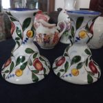 PAIR OF CHINESE JINGDENZHEN HAND PAINTED PORCELAIN CANDLESTICKS FRUIT PAIR OF CHINESE JINGDENZHEN HAND PAINTED PORCELAIN CANDLESTICKS FRUIT