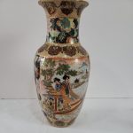 Vintage Chinese Satsuma Hand Painted Vase Vintage Chinese Satsuma Hand Painted Vase