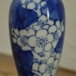 Vintage Miniature Chinese Vase Blue & White Flower Design (9cm) Vintage Miniature Chinese Vase Blue & White Flower Design (9cm)