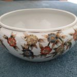 Chinese Kewdos Handmade and painted 8.5 in bowl. Flower design Chinese Kewdos Handmade and painted 8.5 in bowl. Flower design