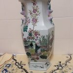 Pretty chinese hexagonal Foo Dog Handled Vase Early 20th Century Pretty chinese hexagonal Foo Dog Handled Vase Early 20th Century