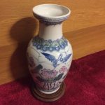 Rare Vintage Chinese Vase - Antique Asian Oriental - w. Wooden Stand - Flower Rare Vintage Chinese Vase - Antique Asian Oriental - w. Wooden Stand - Flower