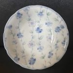 Beautiful Chinese Bowl Scalloped rim Blue Green White Pink 5 ¼” across approx Beautiful Chinese Bowl Scalloped rim Blue Green White Pink 5 ¼” across approx