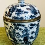 Antique Chinese Ginger Jar with Lid from the Chinese Republic Period 1912-1949 Antique Chinese Ginger Jar with Lid from the Chinese Republic Period 1912-1949