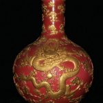 12" Qianlong Marked Color Enamel Red Glaze Porcelain Gilt Dragon Vase Bottle 12" Qianlong Marked Color Enamel Red Glaze Porcelain Gilt Dragon Vase Bottle